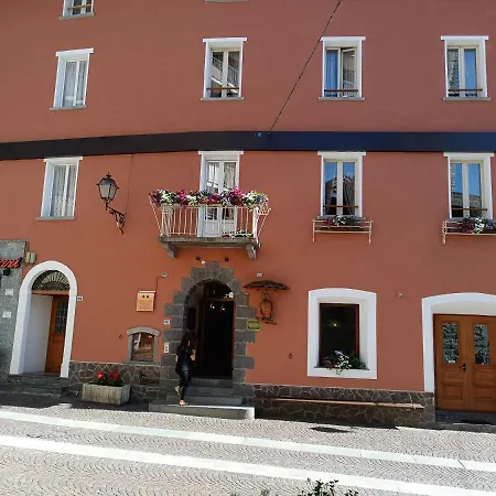 Gufo Hotel 3*