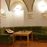 Gufo Hotel